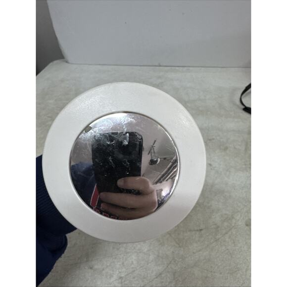 Shake Weight Dumbbell 2.5 Lbs Shaker Weight White - Picture 6 of 7